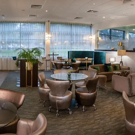 Conference Aston - 호텔 4*